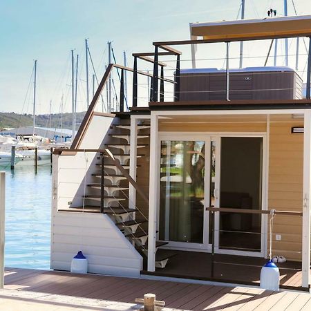 Marina Luxury Houseboat Lavender Βίλα Πορτορόζ Εξωτερικό φωτογραφία