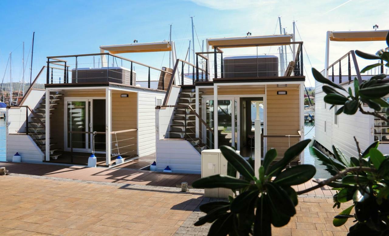 Marina Luxury Houseboat Lavender Βίλα Πορτορόζ Εξωτερικό φωτογραφία