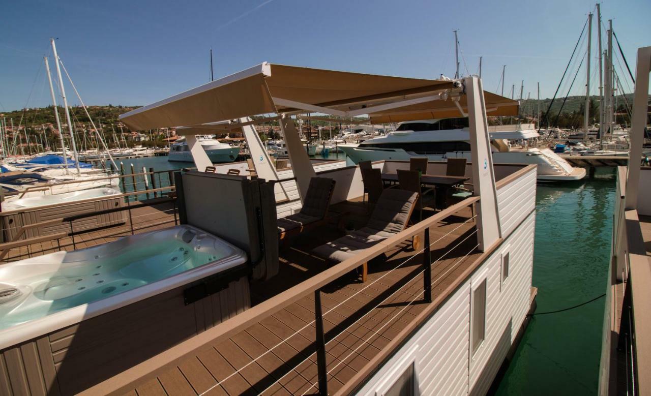 Marina Luxury Houseboat Lavender Βίλα Πορτορόζ Εξωτερικό φωτογραφία